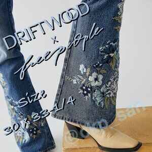 NWT Free People x Driftwood Farrah Bluebelle Fleur Embroidered Flare Jeans Sz 30